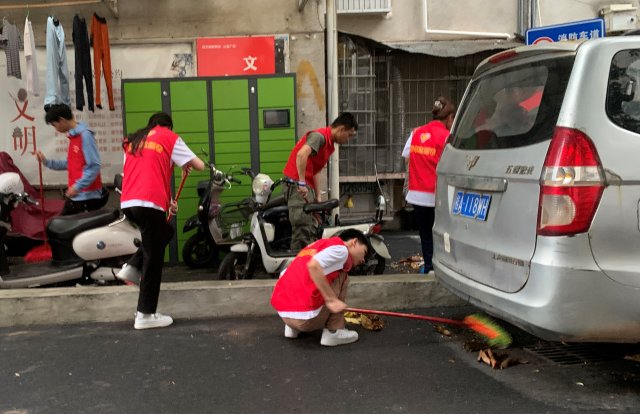 信息工程学院开展“青春筑梦新时代 资助伴我向未来”学生志愿服务活动